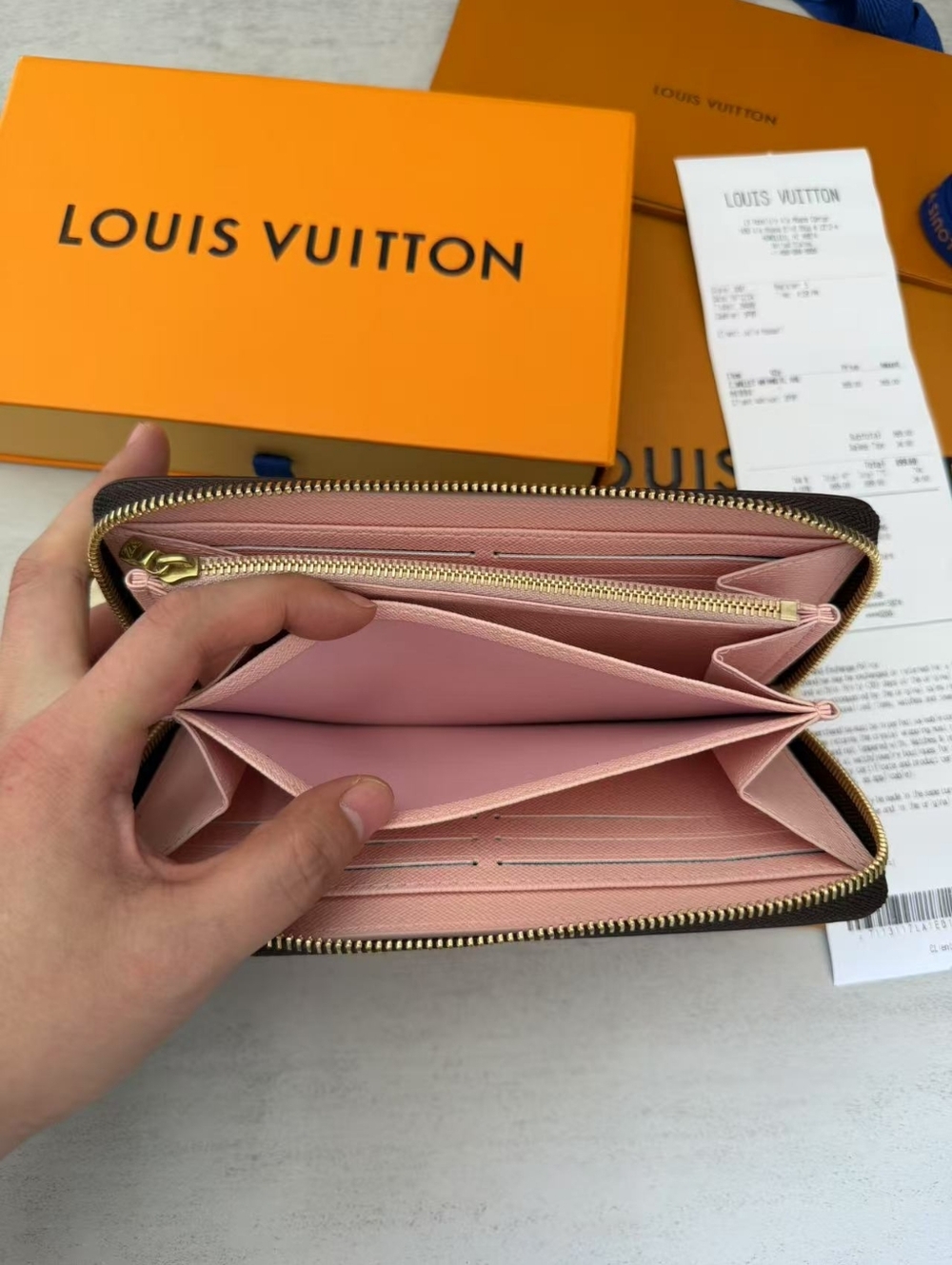 Louis Vuitton Rose Ballerine Zippy Wallet - Picture 9 of 16